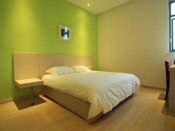 Motel 168 Shanghai Pudong Huinan Metro Station Tesco מראה חיצוני תמונה