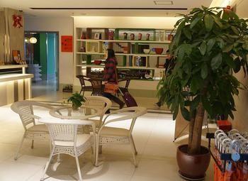 Motel 168 Shanghai Pudong Huinan Metro Station Tesco מראה חיצוני תמונה