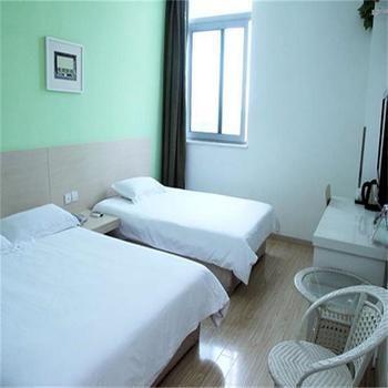 Motel 168 Shanghai Pudong Huinan Metro Station Tesco מראה חיצוני תמונה