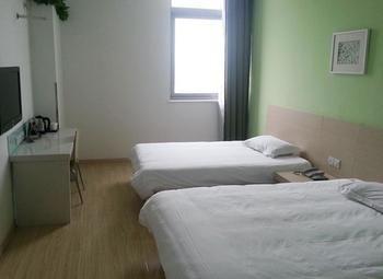 Motel 168 Shanghai Pudong Huinan Metro Station Tesco מראה חיצוני תמונה